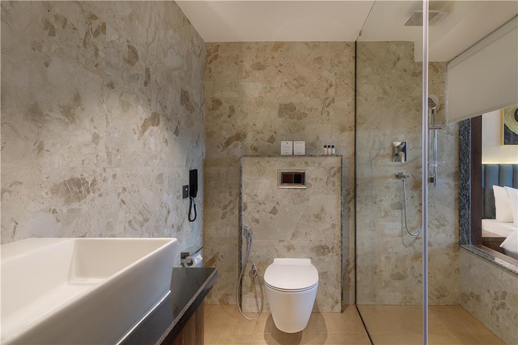 Himalayan Wellness & Heated Pool