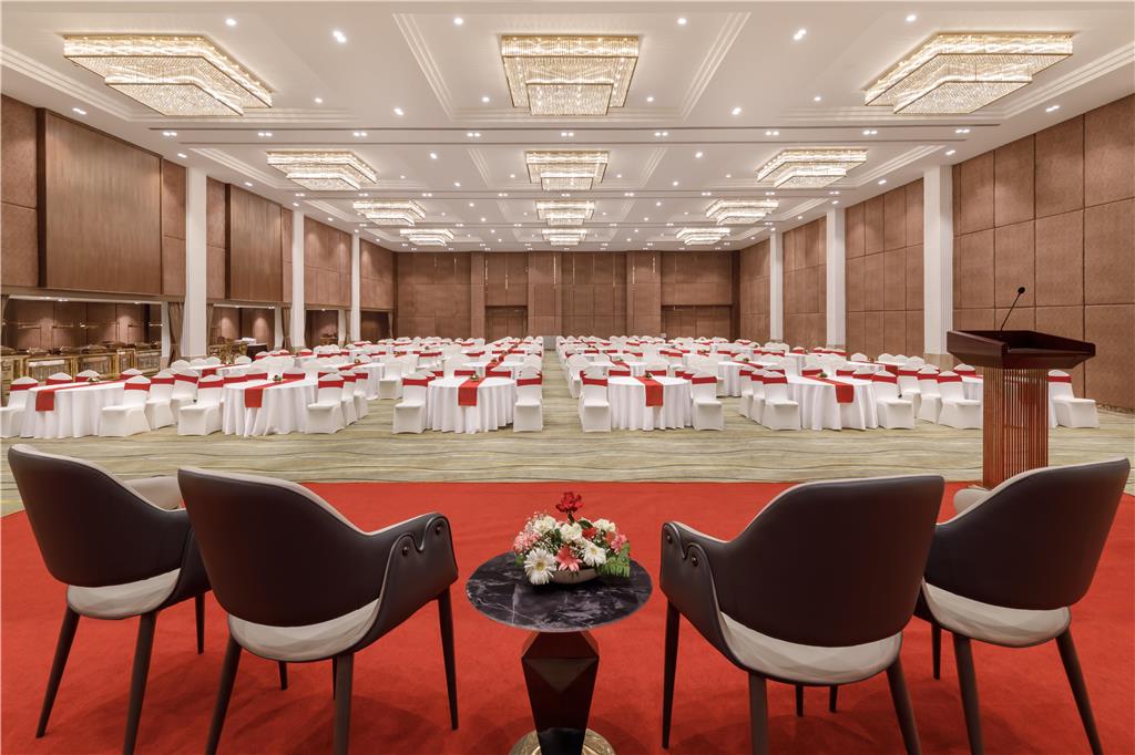 Sagarmatha Pillarless Ballroom